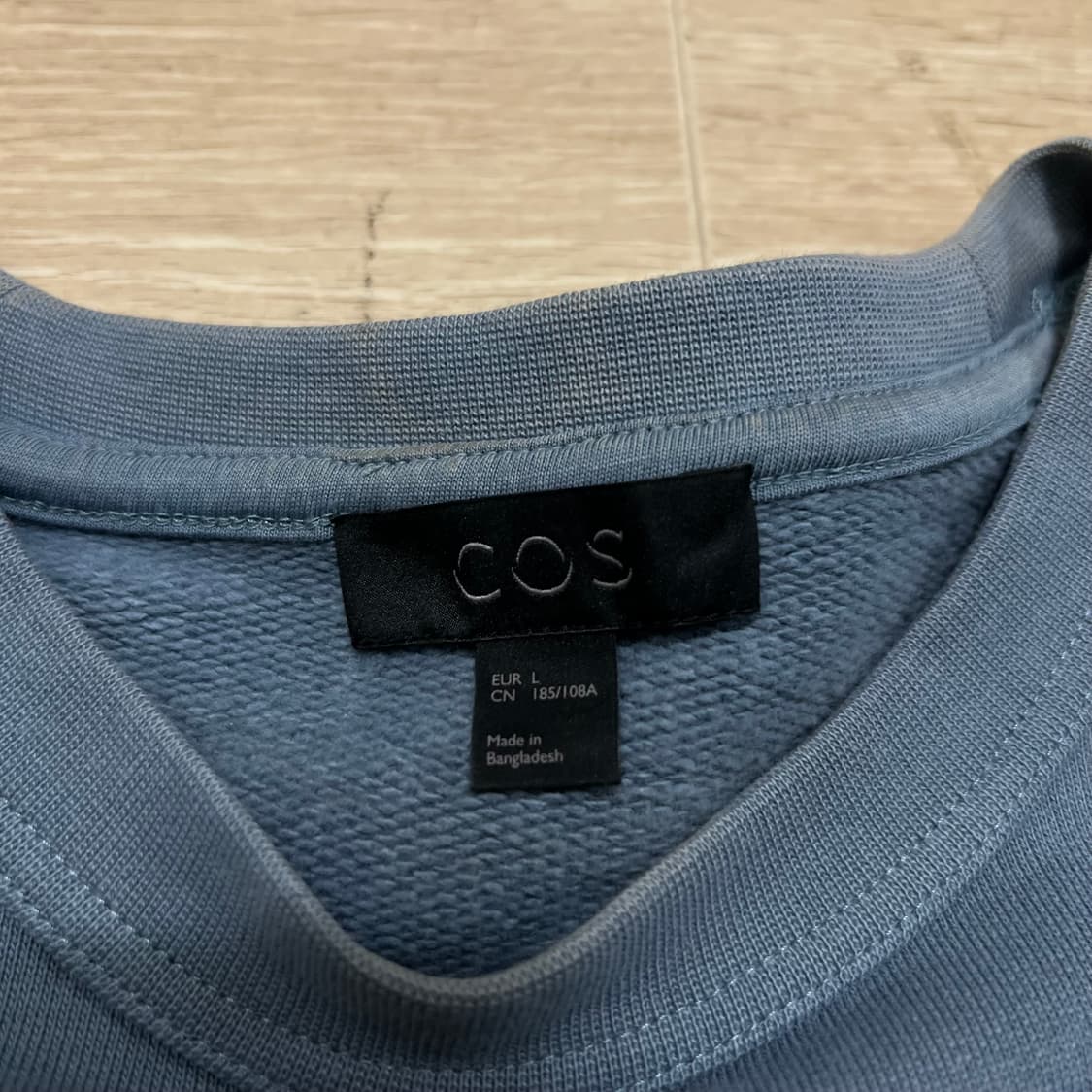 코스 미니멀 맨투맨 크루넥 티셔츠 [그레이쉬 블루] L/100 상품이미지4