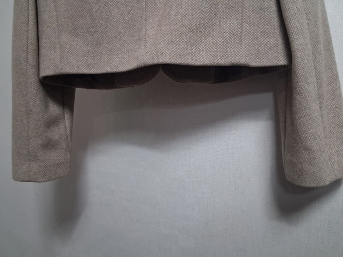 8세컨즈 베이지 크롭울쟈켓 새옷상태 44사이즈XS
 상품이미지7