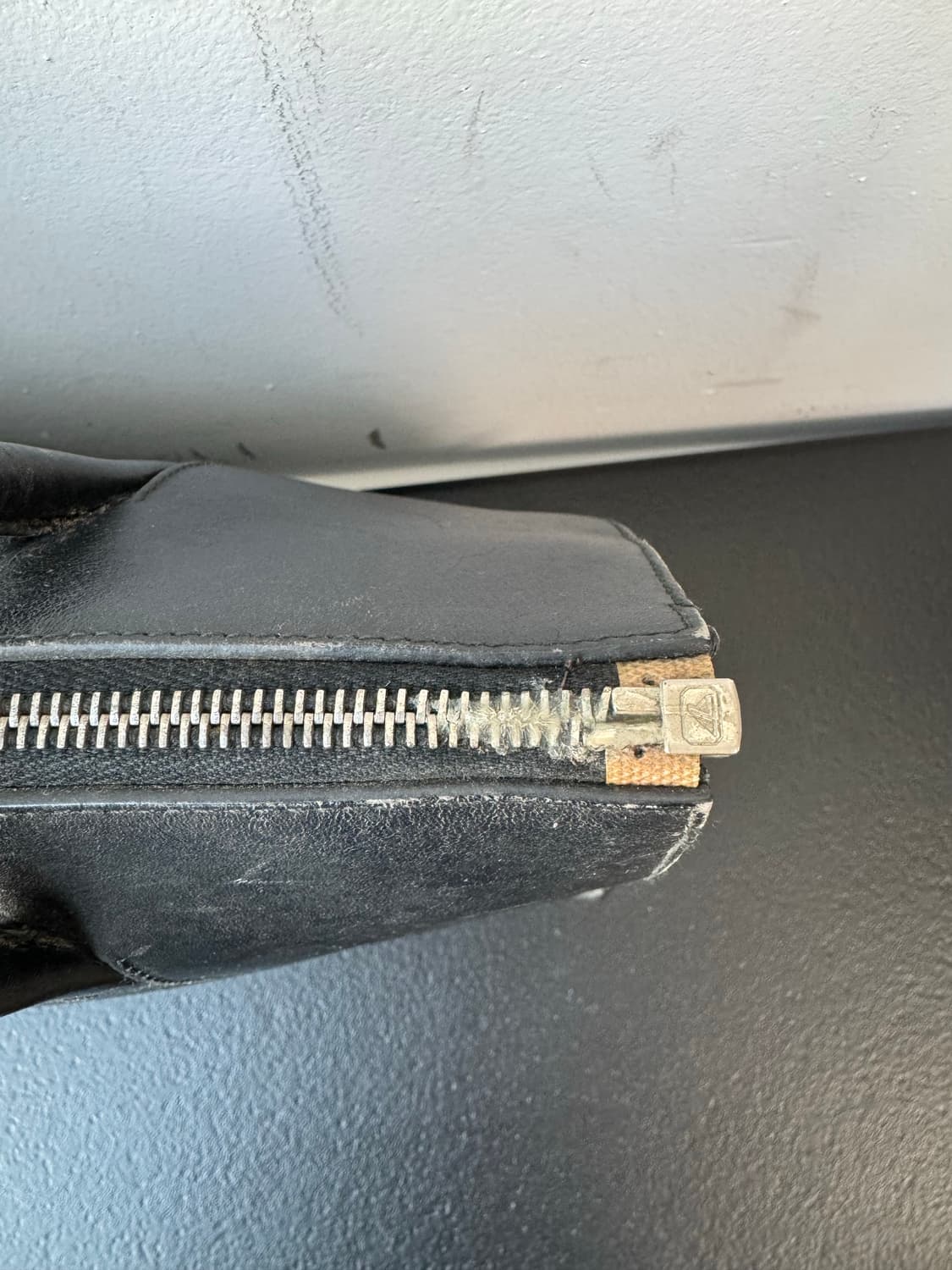 프라다 레더 숄더백(정품) 상품이미지5