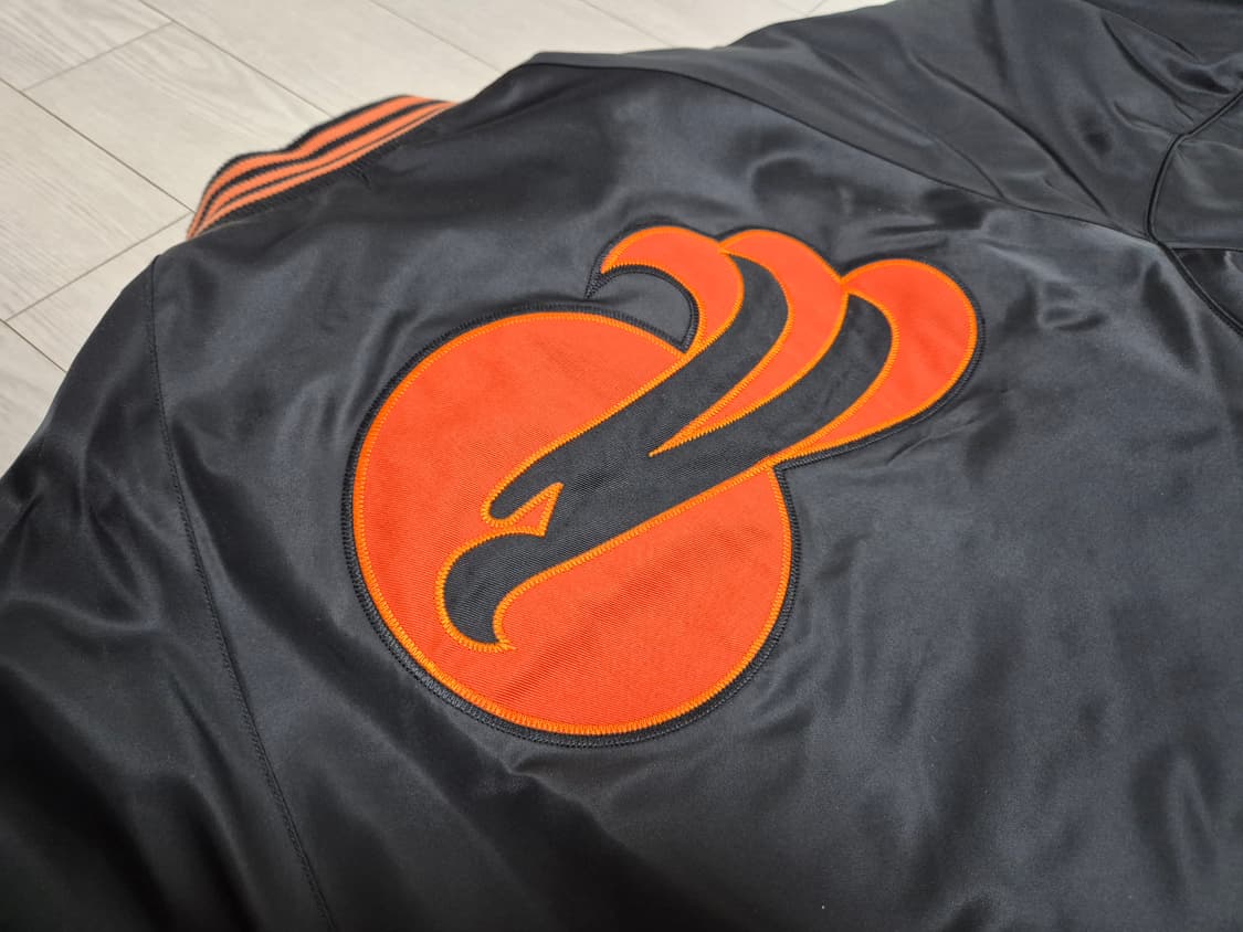 한화이글스x예스아이씨 콜라보 점퍼 상품이미지6