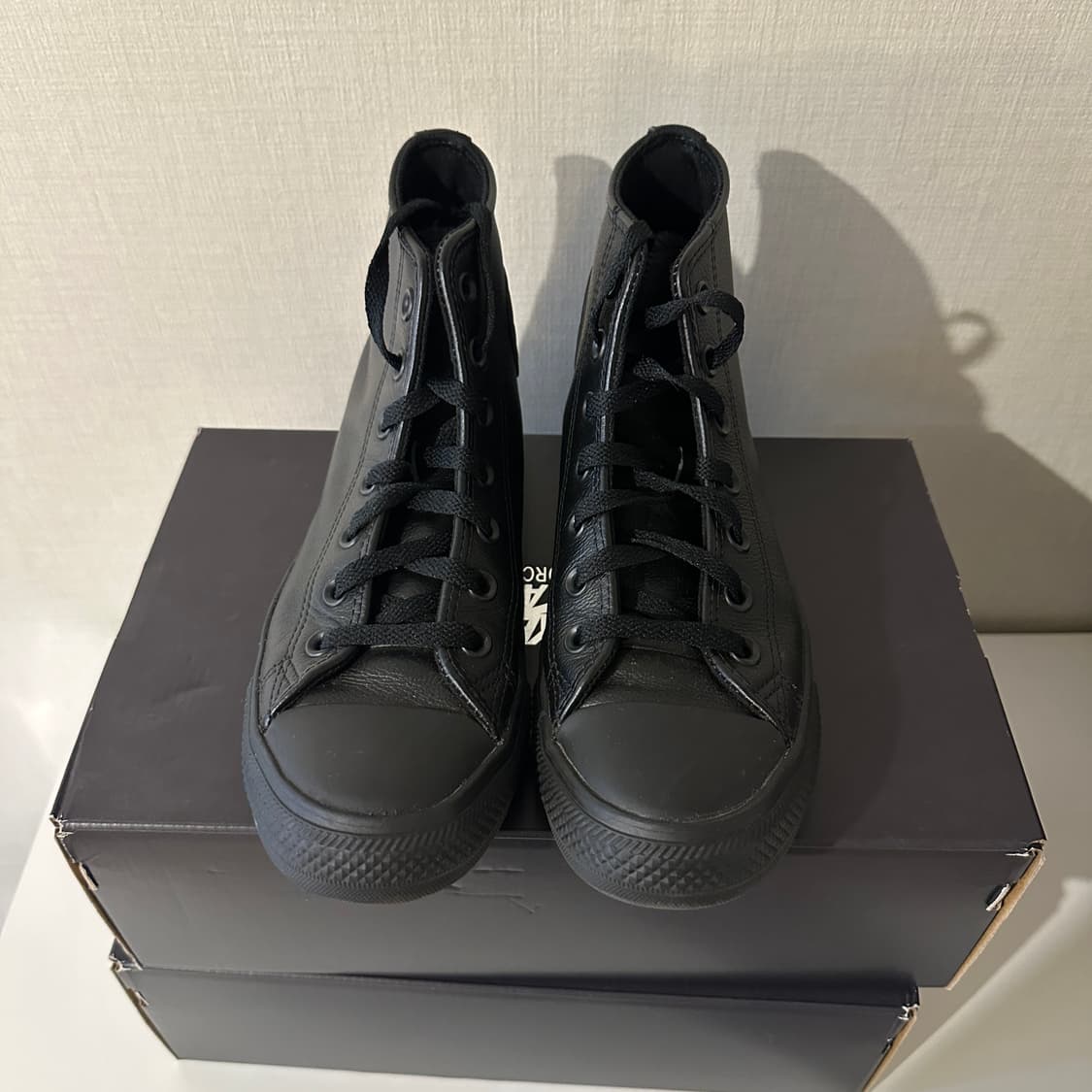 컨버스 하이 레더 올블랙 245 상품이미지4