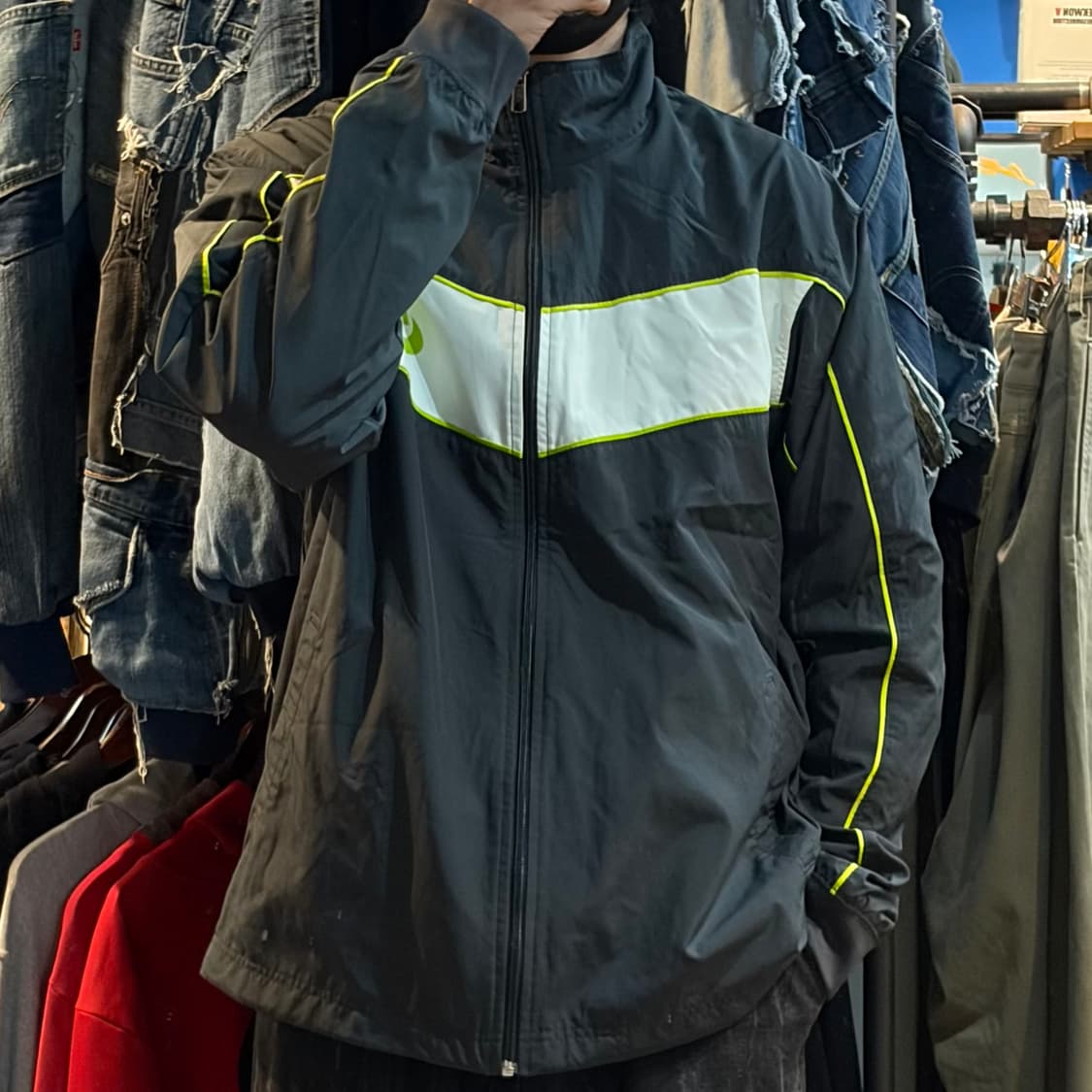 [NO.9] 나이키 바람막이 상품이미지1