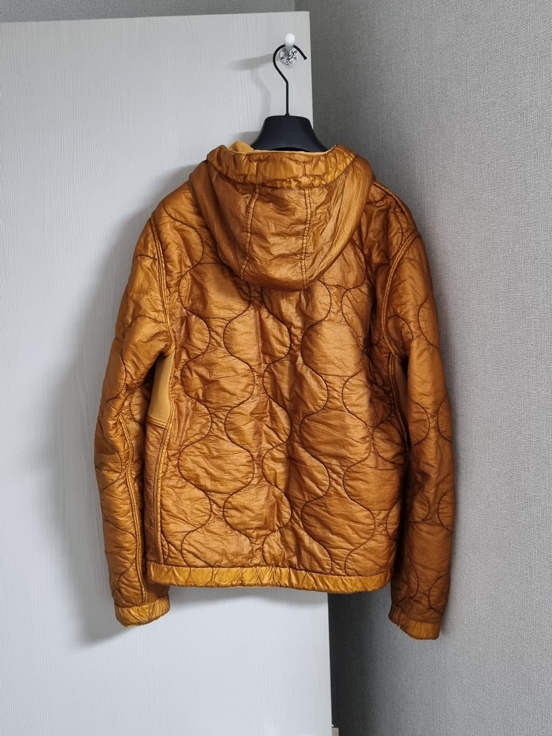 스톤아일랜드 리버시블 경량패딩 상품이미지2