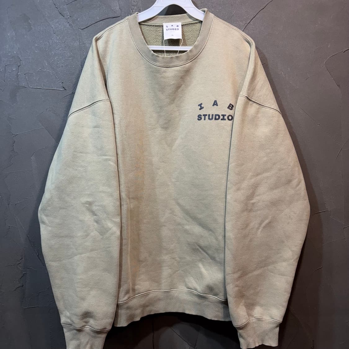 [XL] IAB STUDIO 아이앱 스튜디오 올리브 스웻 셔츠 상품이미지2