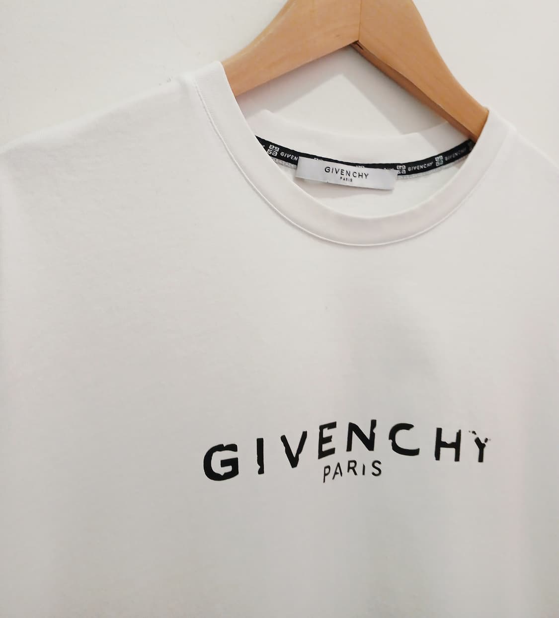 (정품) 지방시 반팔티 상품이미지4