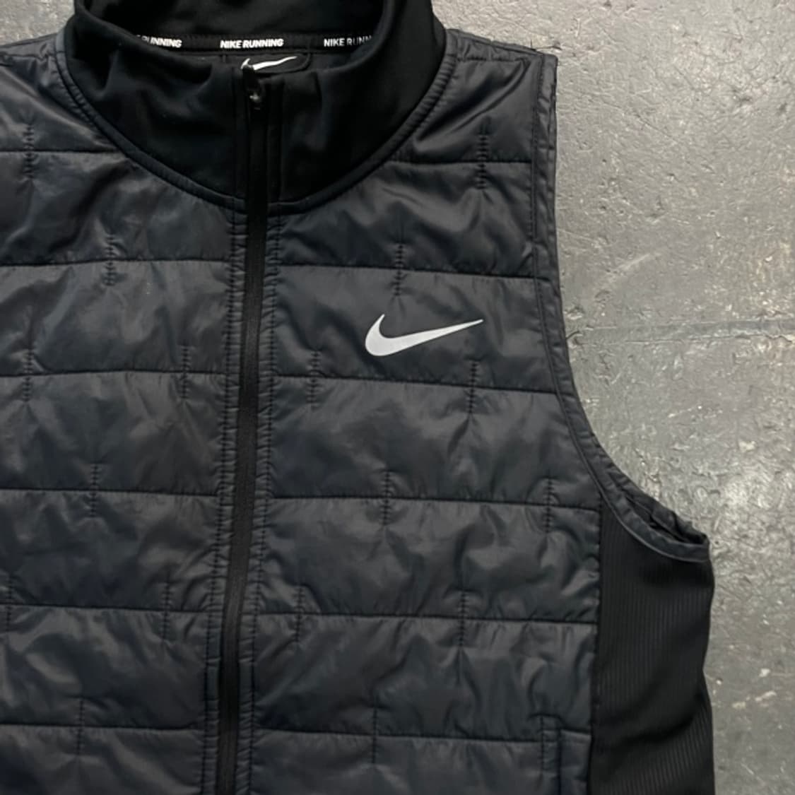 95 나이키 써마핏 런닝 경량패딩 조끼 상품이미지2