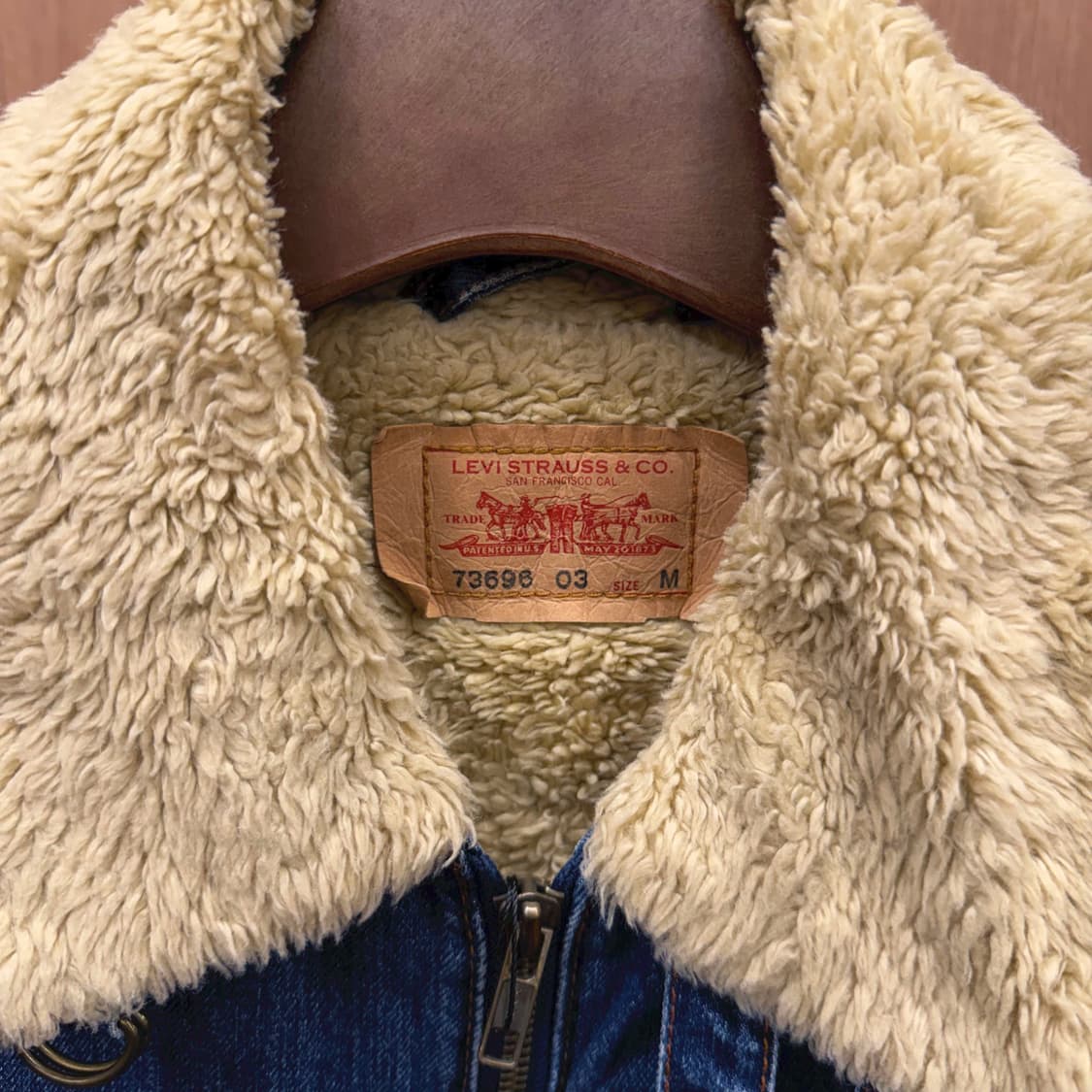 리바이스 데님 자켓 쉐르파 퍼 안감 레드 로고 탭 디테일 레귤러핏 블루 상품이미지7