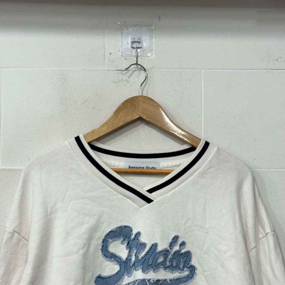 Awesome studio 맨투맨F 상품이미지2