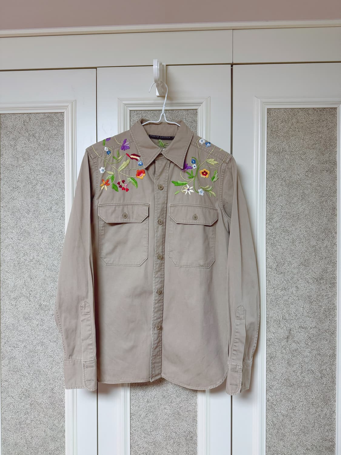 랄프로렌 플라워 자수 베이지 셔츠 상품이미지1