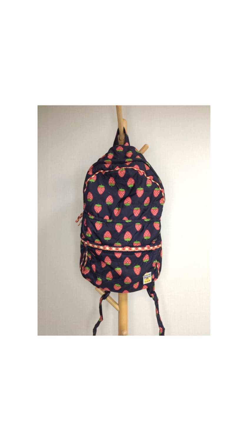 빈티지 스트로베리 패디드 백팩 상품이미지1