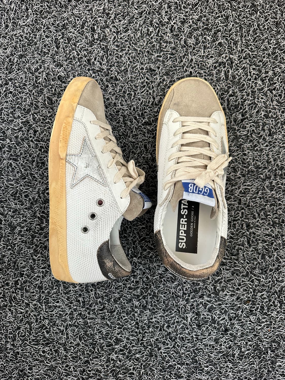 골든구스 슈퍼스타 스니커즈  상품이미지3