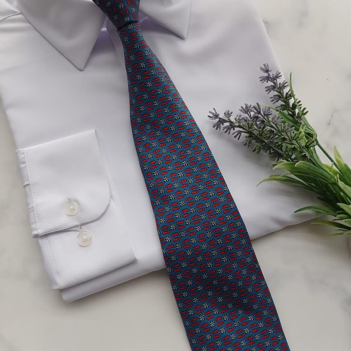 페라가모 실크 블루 체커보드 패턴 넥타이 9.9cm B등급 A18525
 상품이미지4