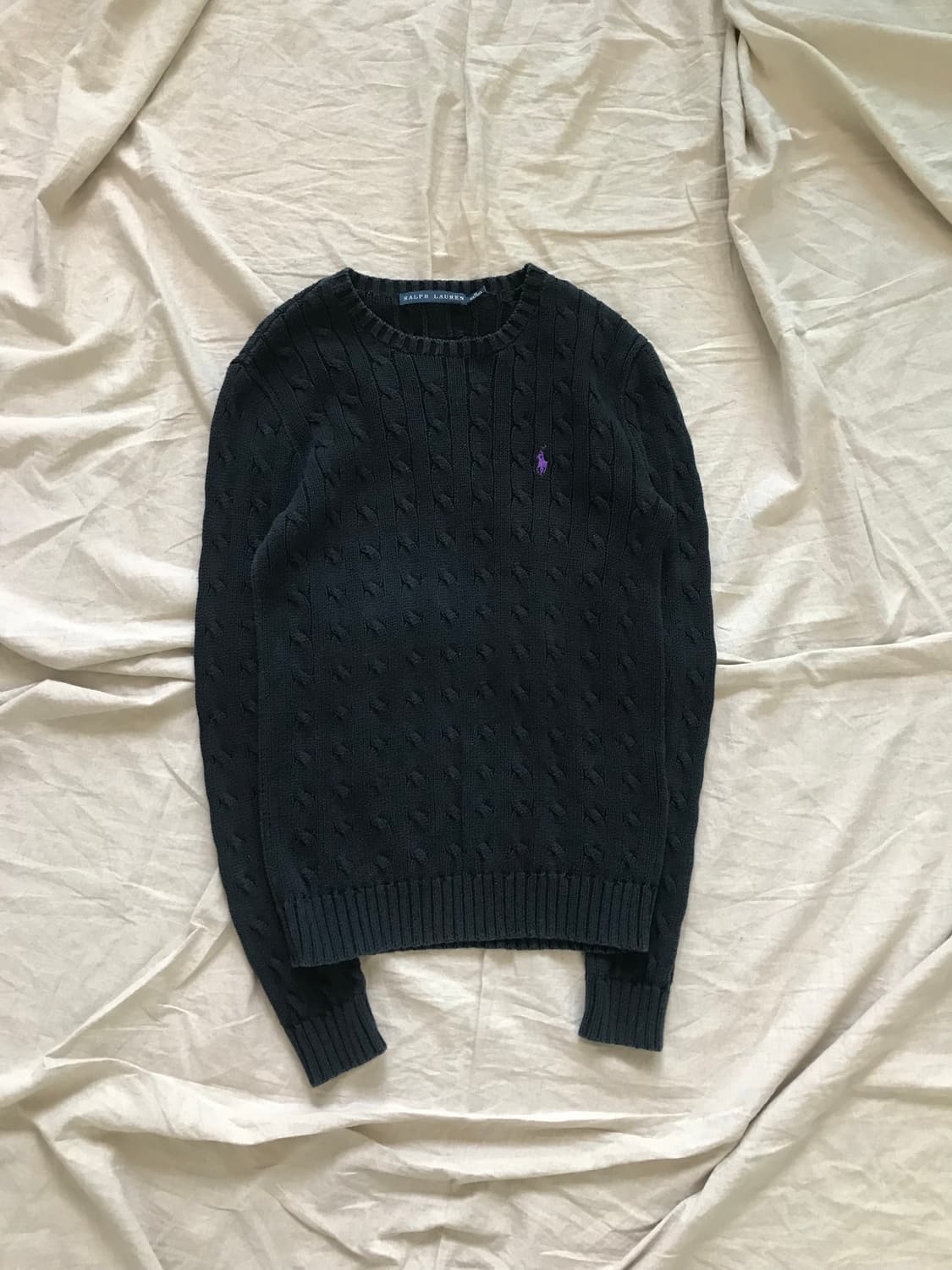 폴로 랄프로렌 걸즈 포니로고 케이블 블랙 라운드 니트 상품이미지2