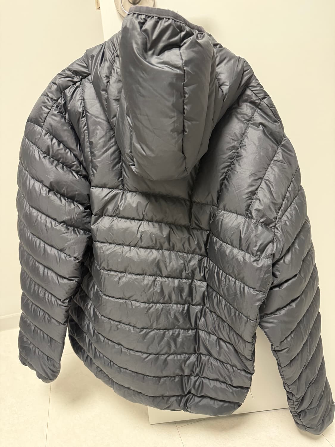 슈프림 마이크로다운 m사이즈 팝니다 상품이미지3