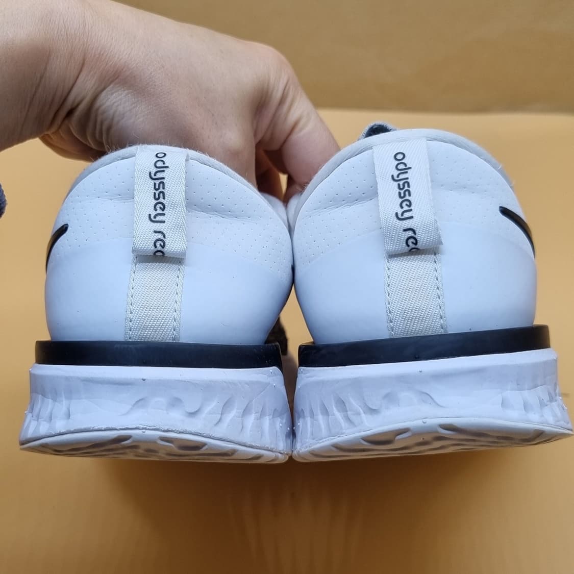 나이키 오딧세이 리액트2 플라이니트245. 상품이미지4