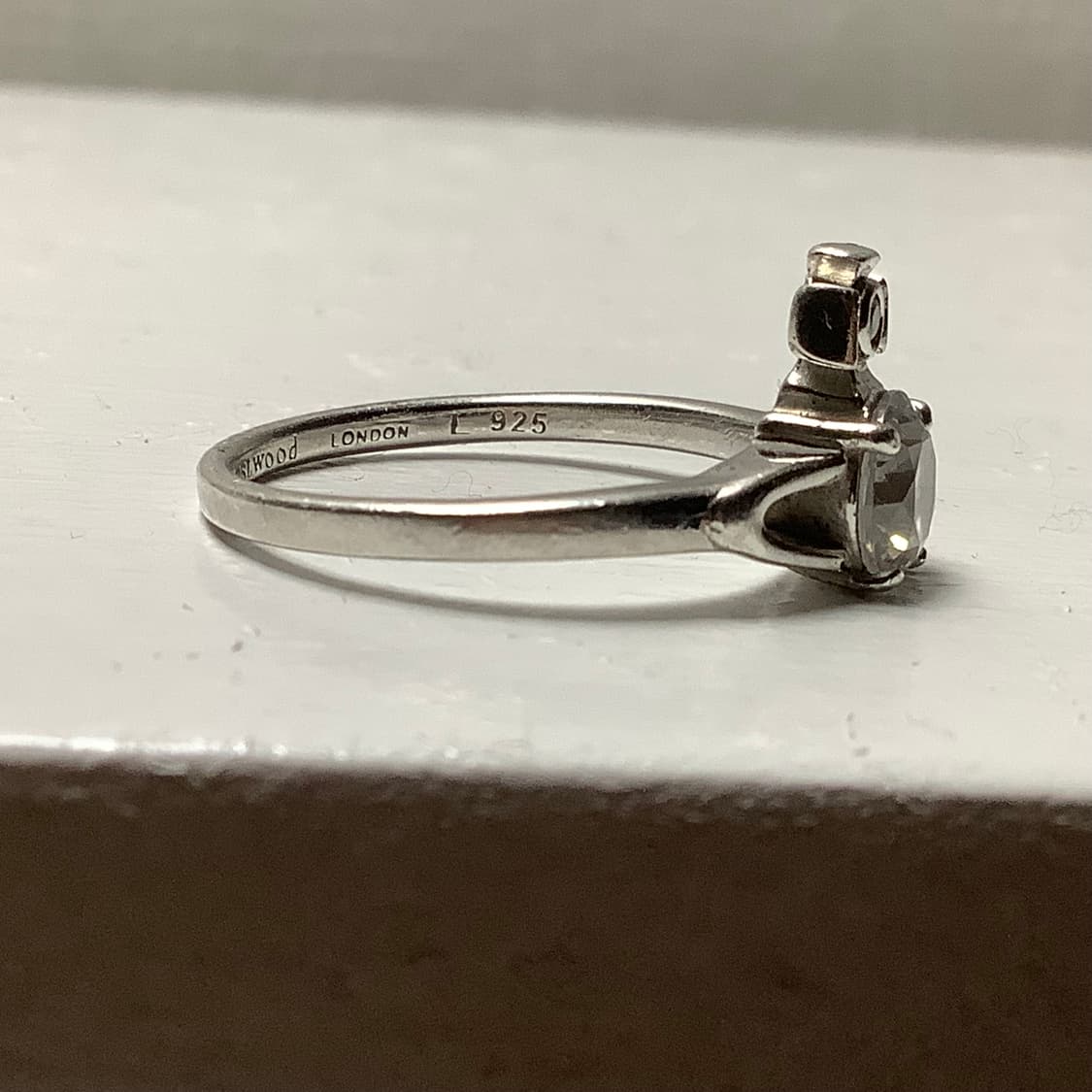 비비안웨스트우드 레이나 쁘띠 링 반지 상품이미지3