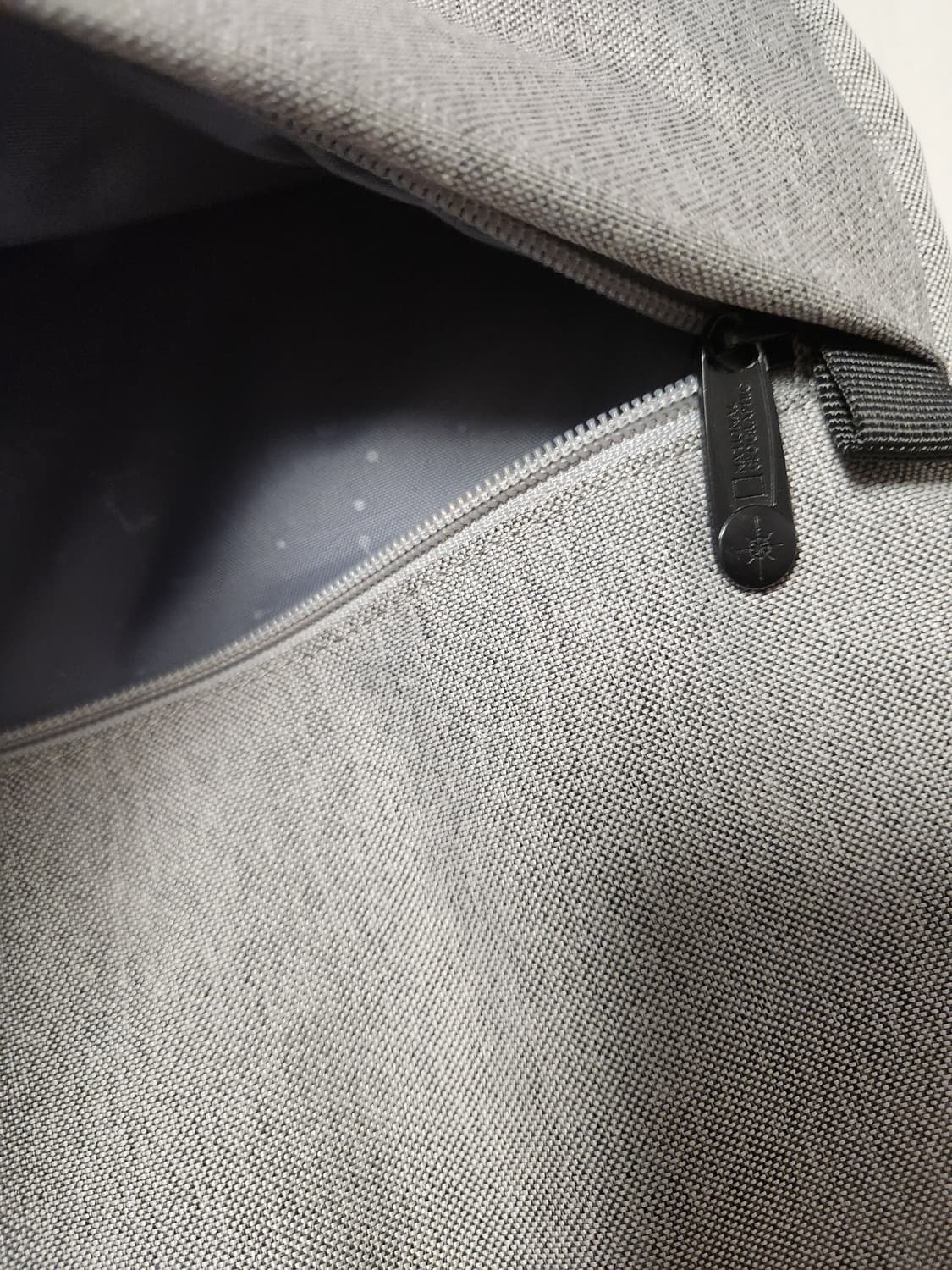 내셔널지오그래픽 DAY PACK 데이팩 노트북 백팩

사용감 거의 없어요 상품이미지5