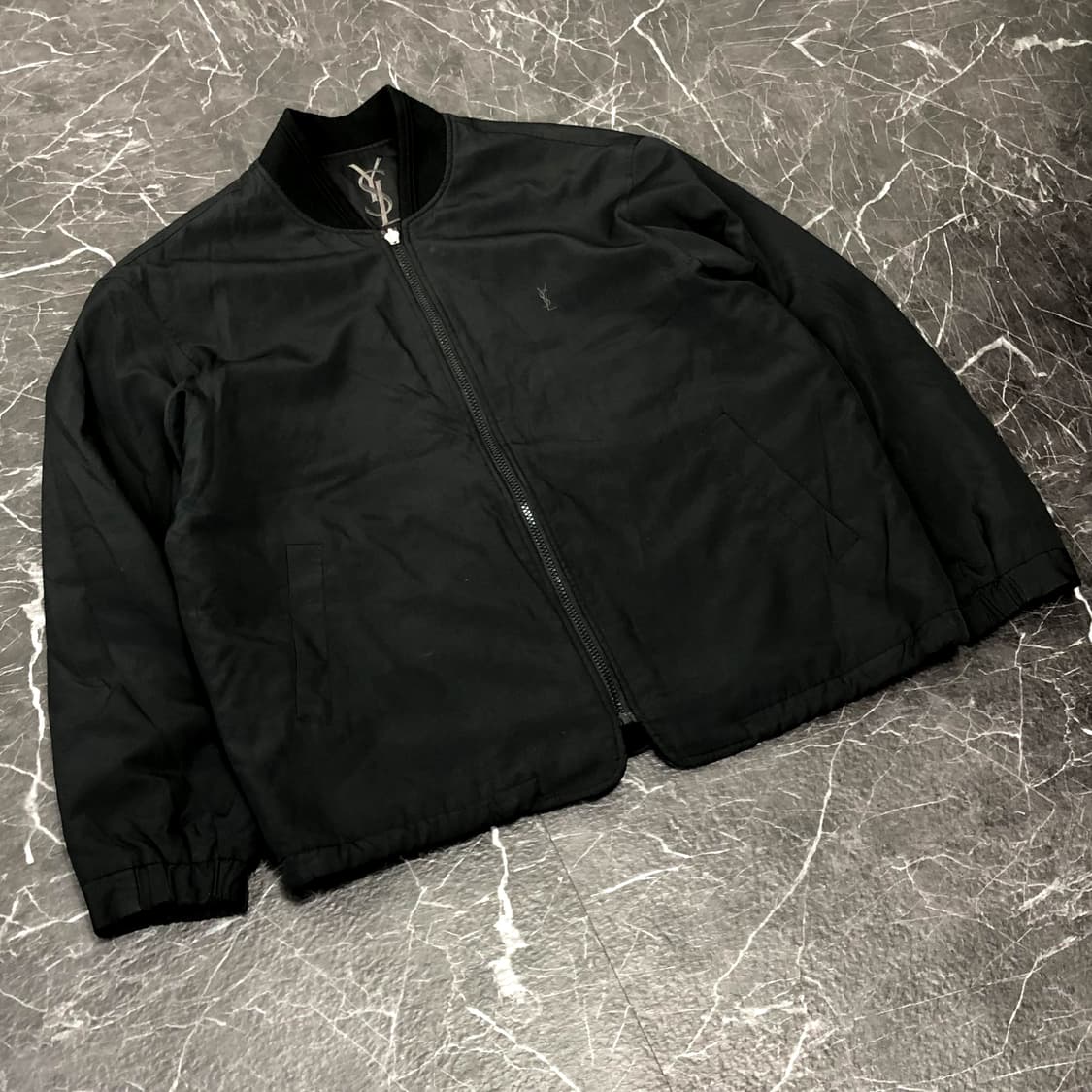 XL 입생로랑 폴리쉘 테크니컬 블랙 봄버자켓 상품이미지4