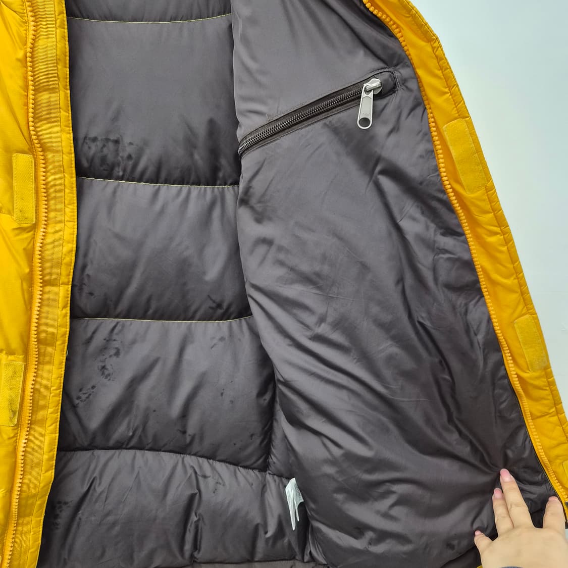 노스페이스 700 구스다운 옐로우/브라운 배색 눕시 패딩 남녀공용 M 상품이미지5