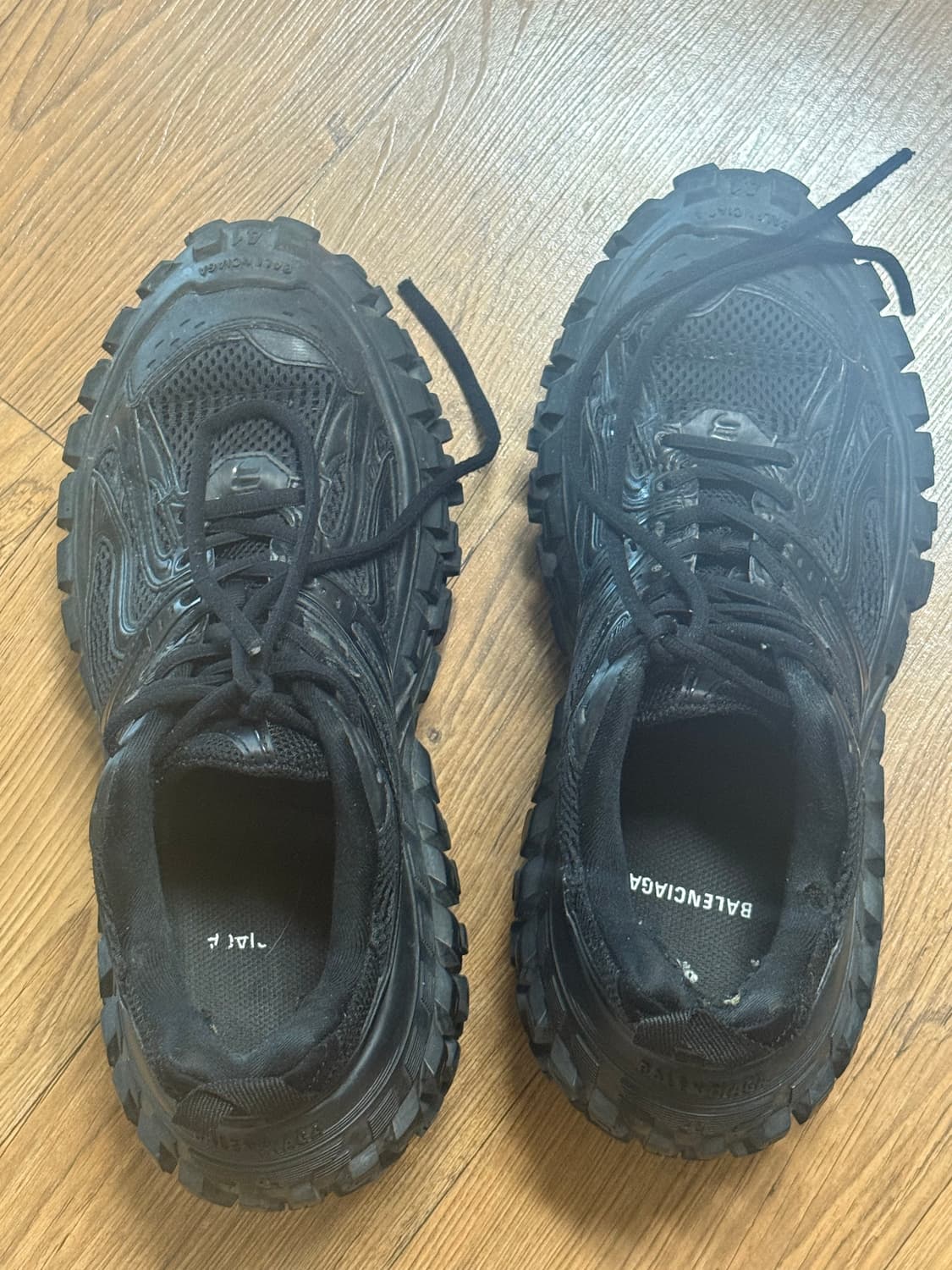 발렌시아가 디펜더 41사이즈 상품이미지5