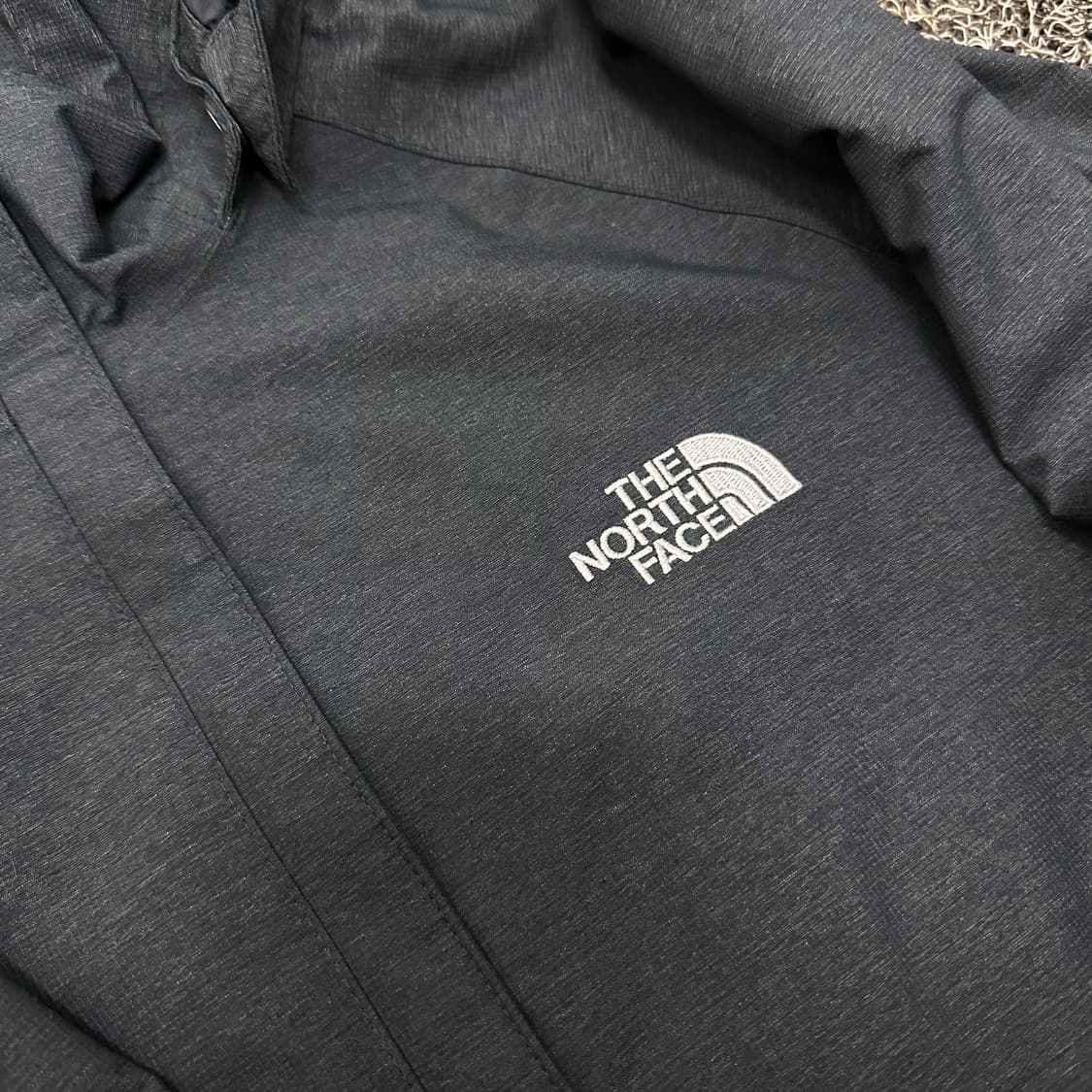 노스페이스 여성 바람막이 자켓 차콜 90(M) 상품이미지3