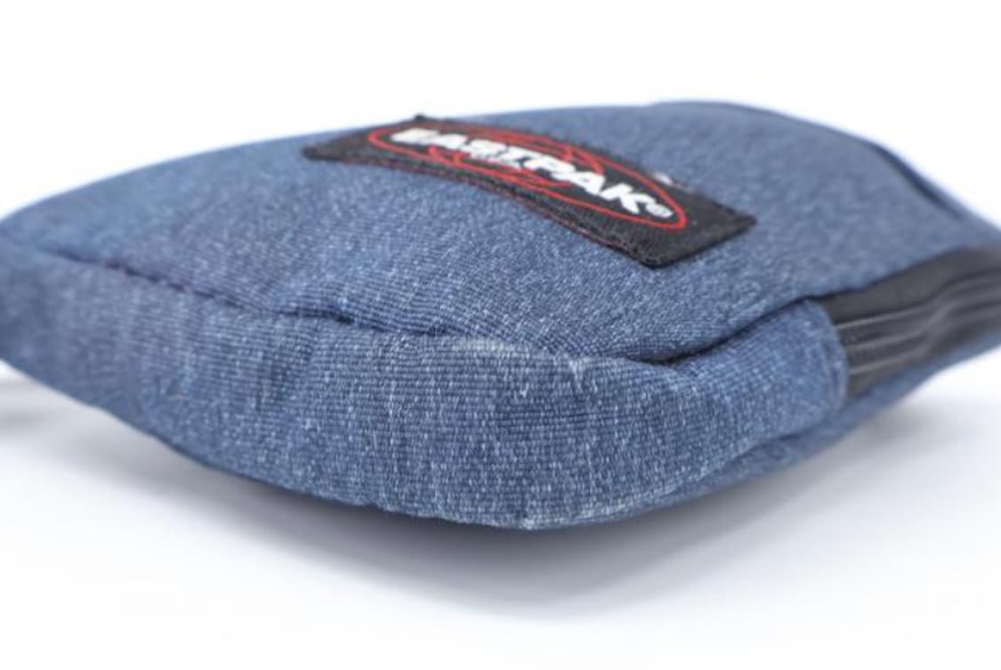 이스트팩 크로스백 상품이미지6