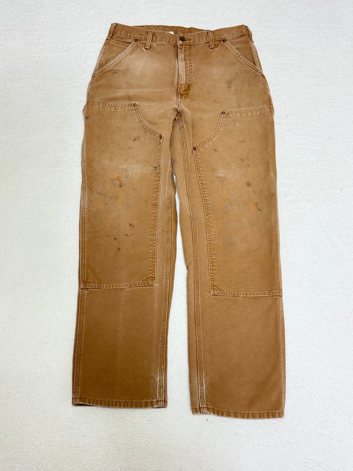 칼하트 B136 BRN 33x32 상품이미지1