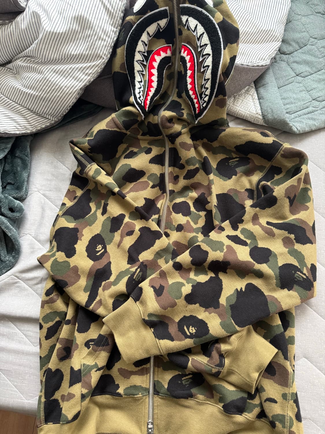베이프 1st 카모 자카드 샤크 풀 집 후드 그린 L 사이즈 상품이미지1