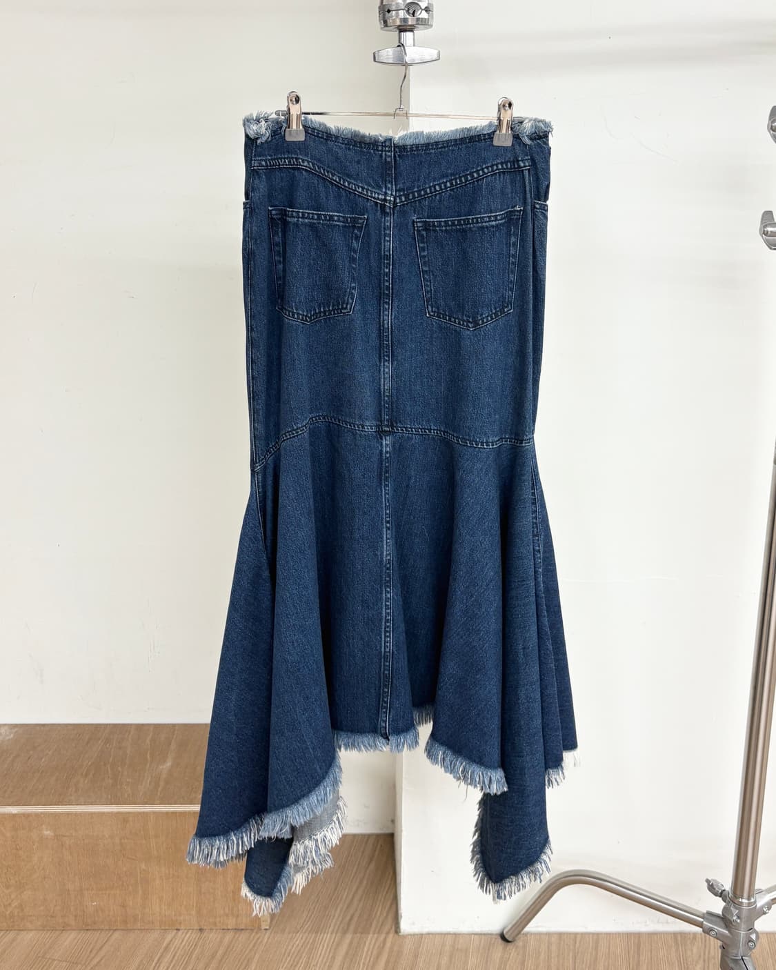 마르케스 알메이다 데님 프린지 언밸런스 롱 스커트 상품이미지4
