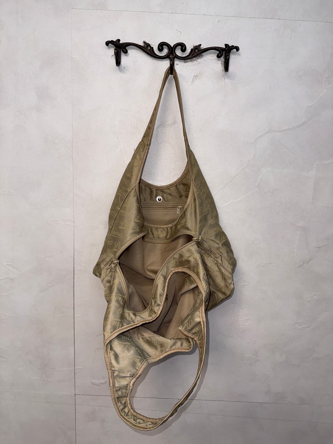 Puma beige logo pattern shoulder bag 상품이미지5