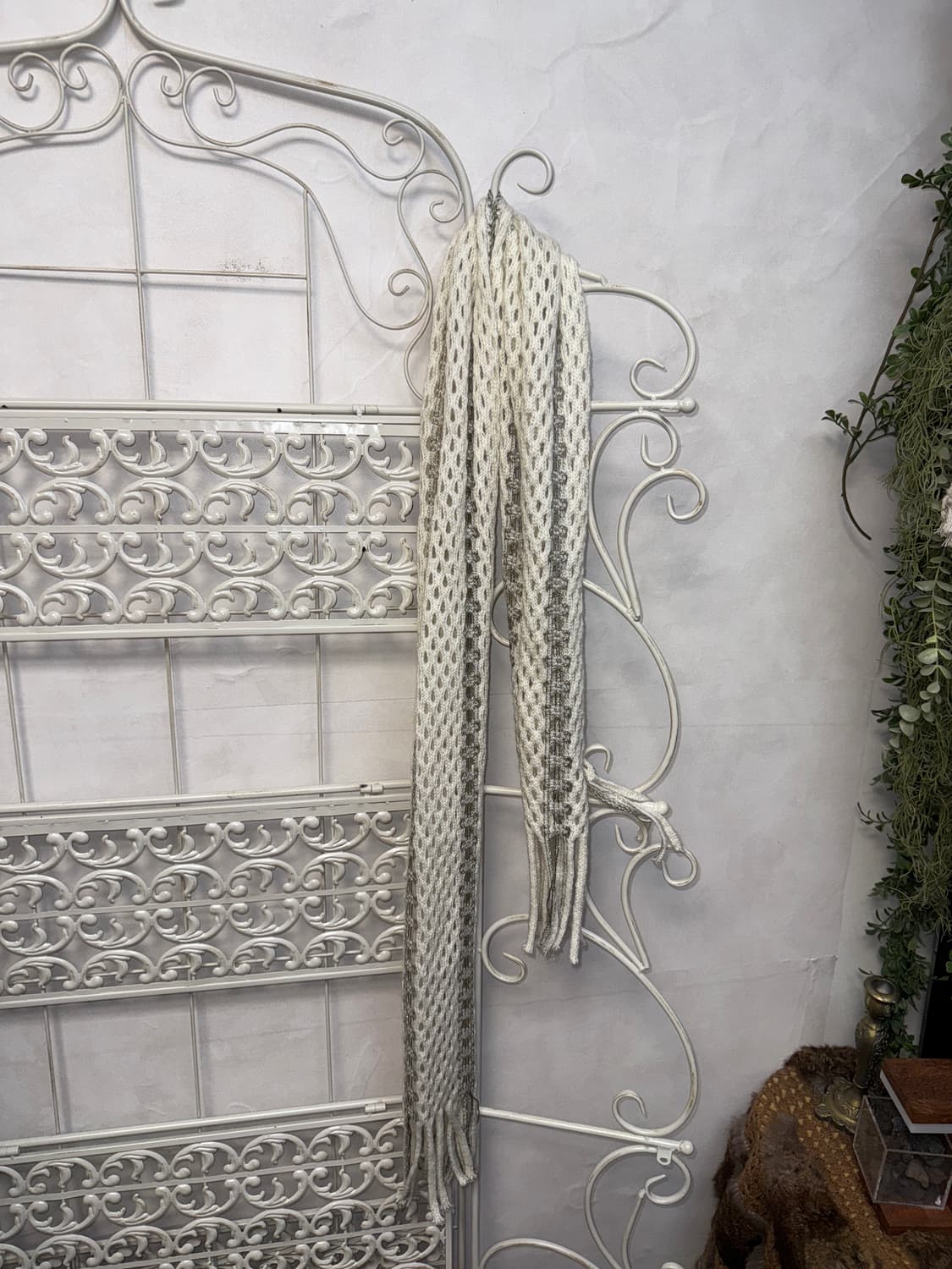 White gray punching knit muffler 상품이미지4