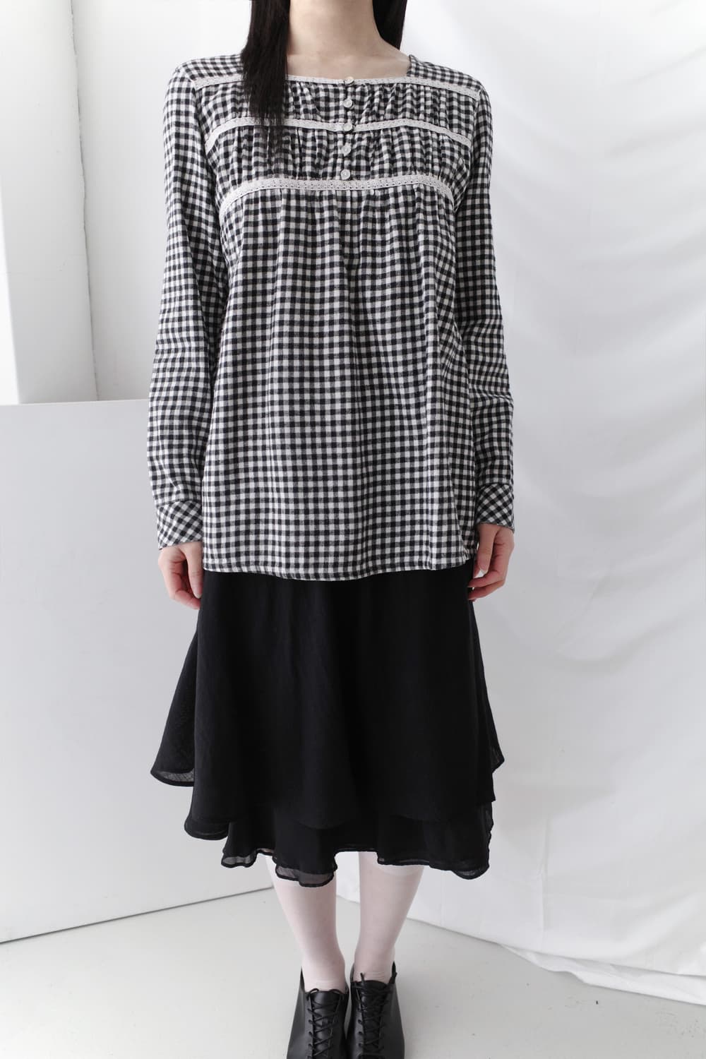 check lace blouse 상품이미지4