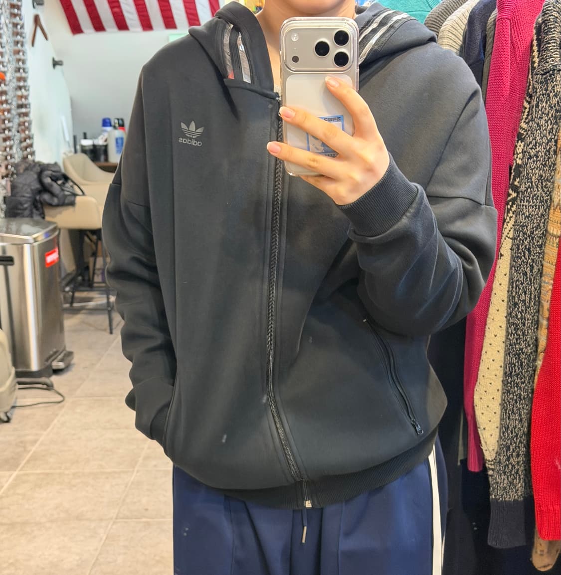 [NO.9] 아디다스 검은색 후드집업 상품이미지1