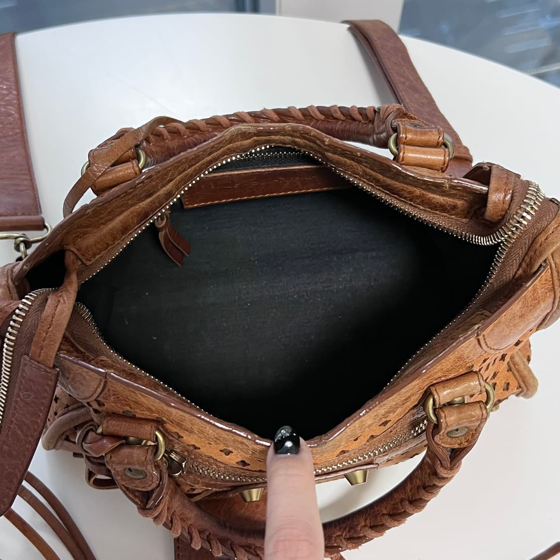 발렌시아가 모터백 상품이미지4