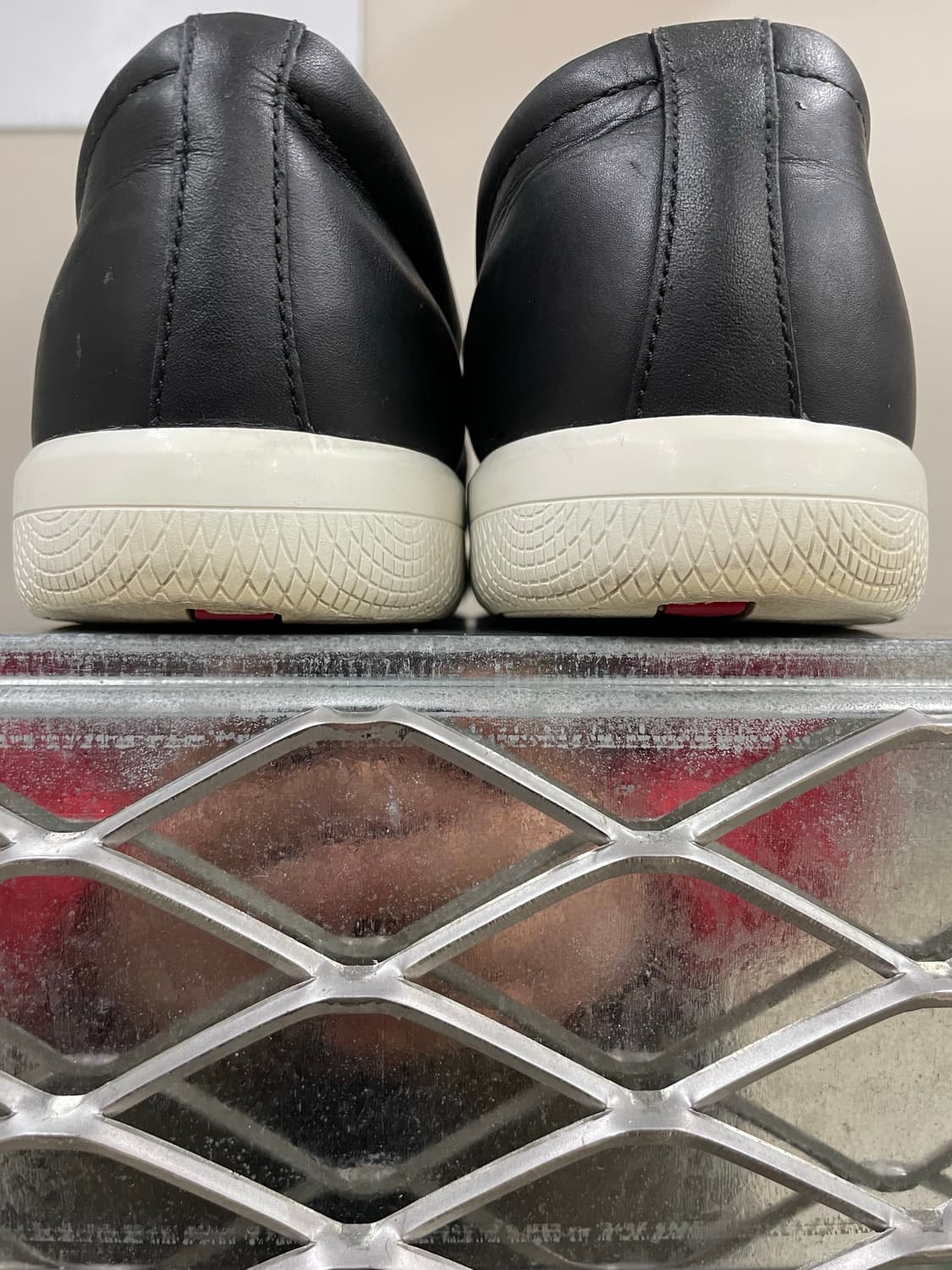 프라다 레더 슬립온 8 (gr-4390) 상품이미지10