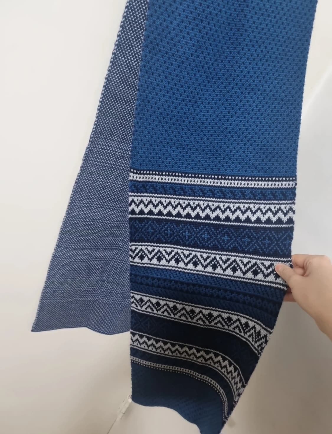 바나나리퍼블릭 블루 패턴 울 목도리 상품이미지2