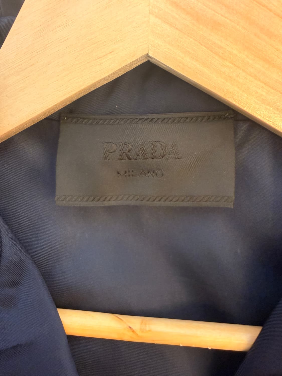 프라다 (prada)리나일론 반팔 셔츠 네이비 정품 상품이미지3
