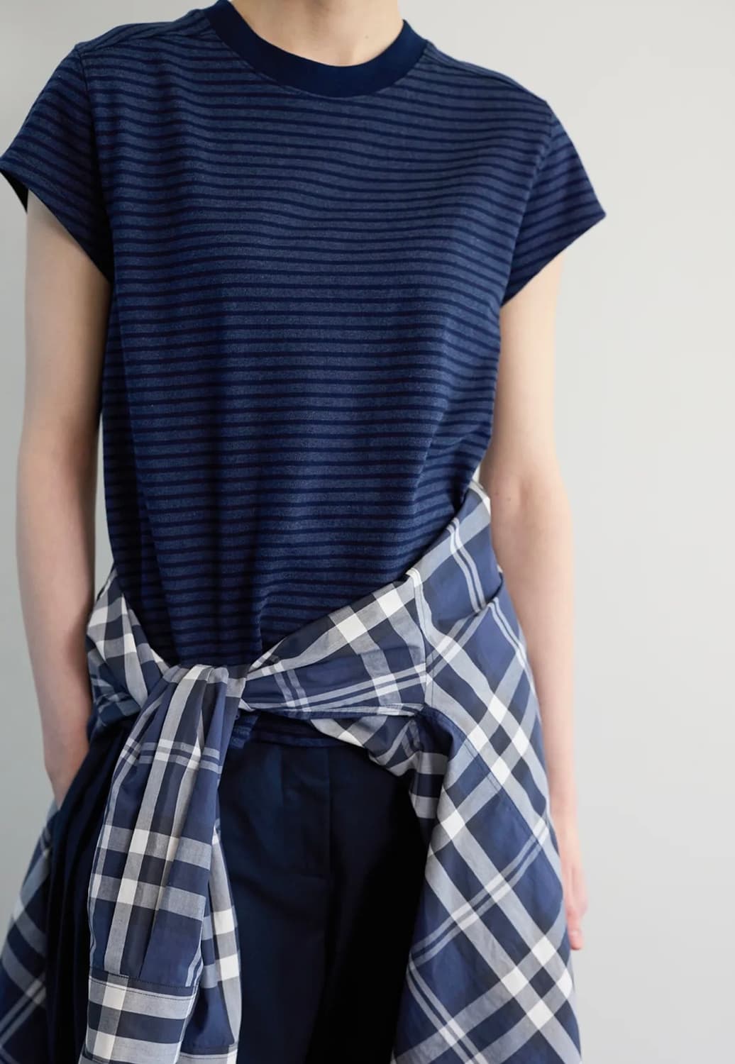 문달 이브 코튼 네이비 티셔츠 상품이미지3