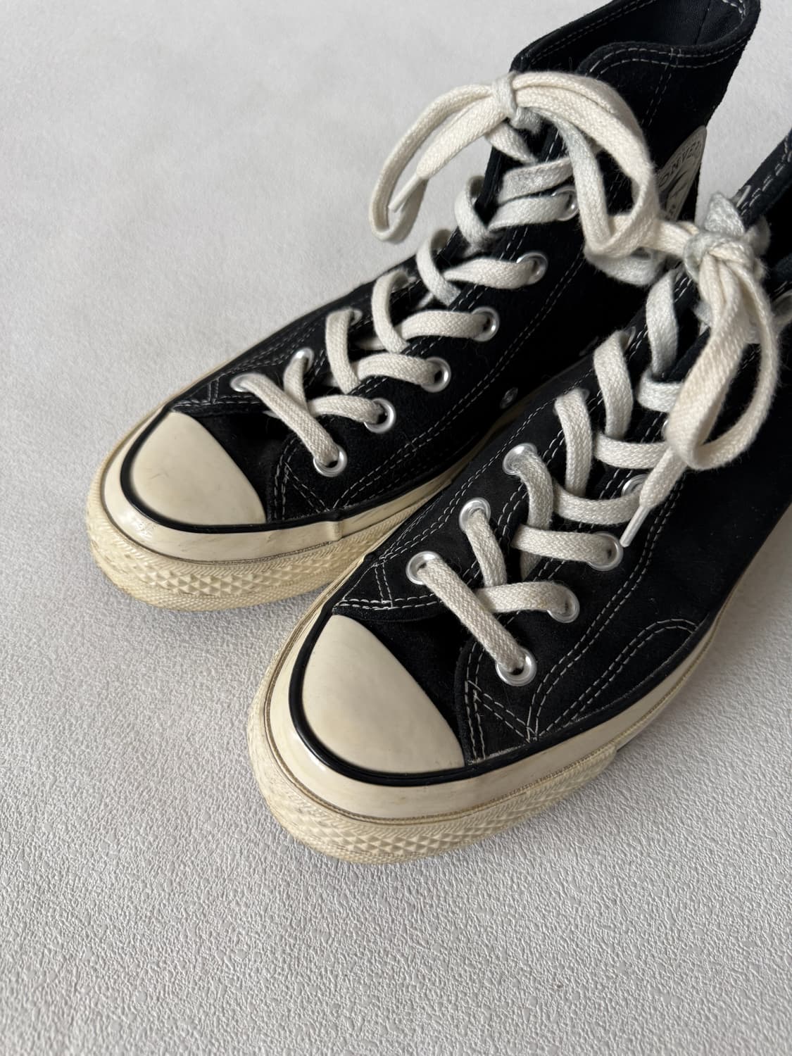 [240]컨버스(Converse) 척테일러 하이 스웨이드 블랙 상품이미지6