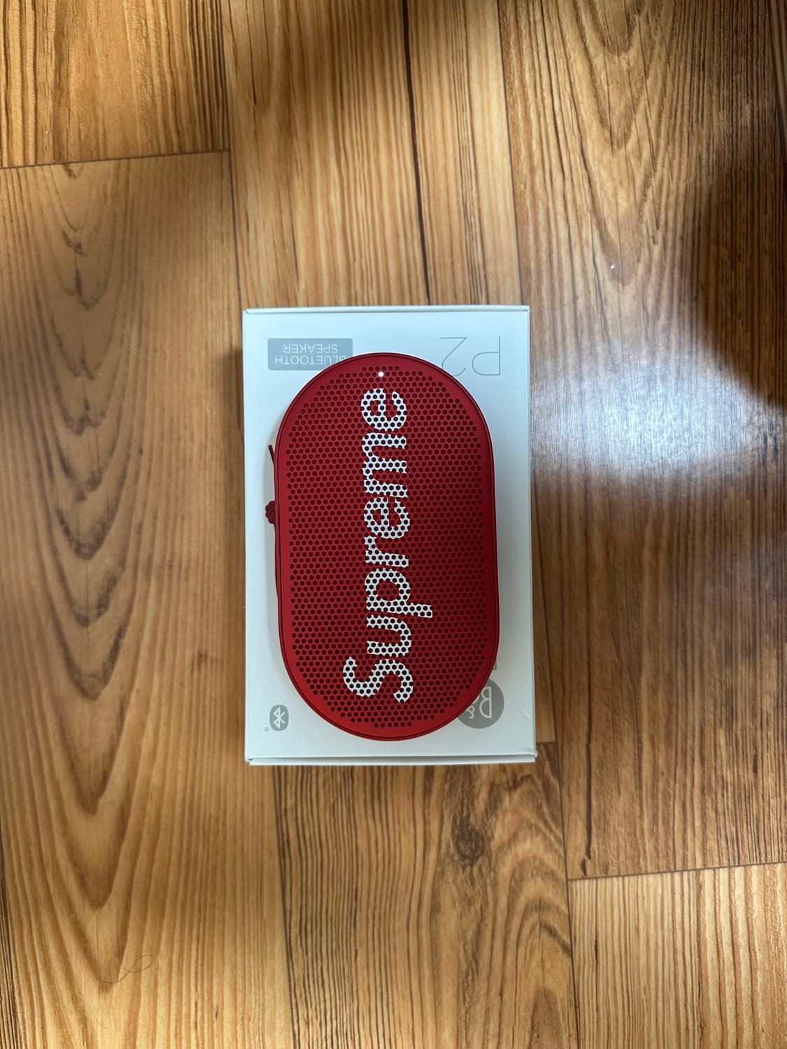 슈프림 B&O Beoplay P2 블루투스 스피커 상품이미지2