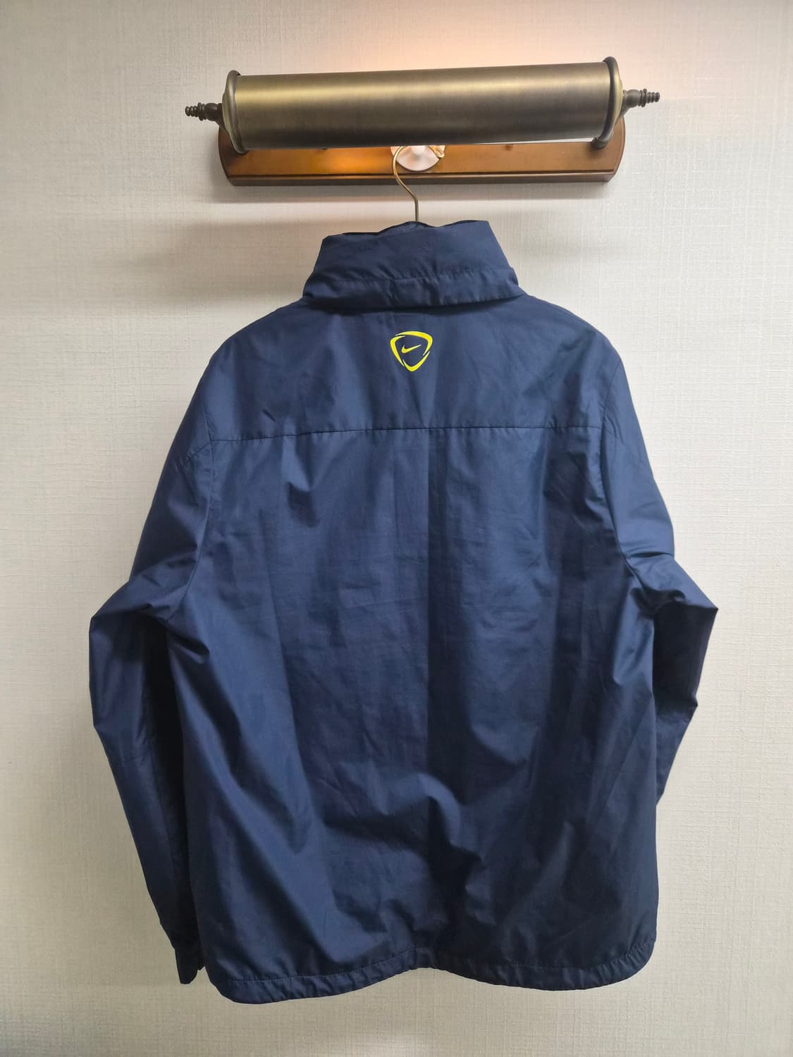 L) 나이키 13/14시즌  바르셀로나 트랙자켓(바람막이) 팝니다 상품이미지2