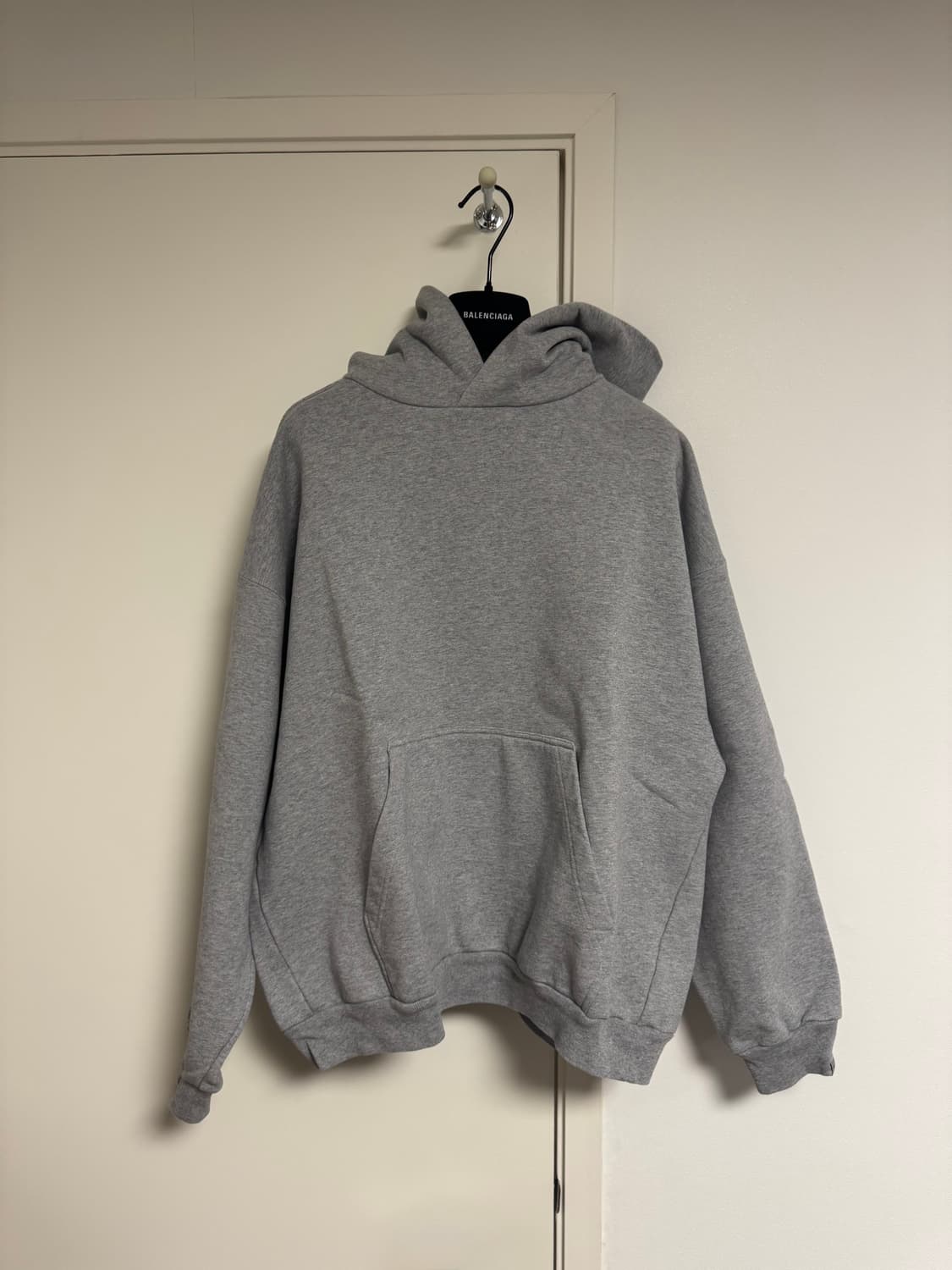 [M] BALENCIAGA 가드로브 그레이&실버 후디 상품이미지1