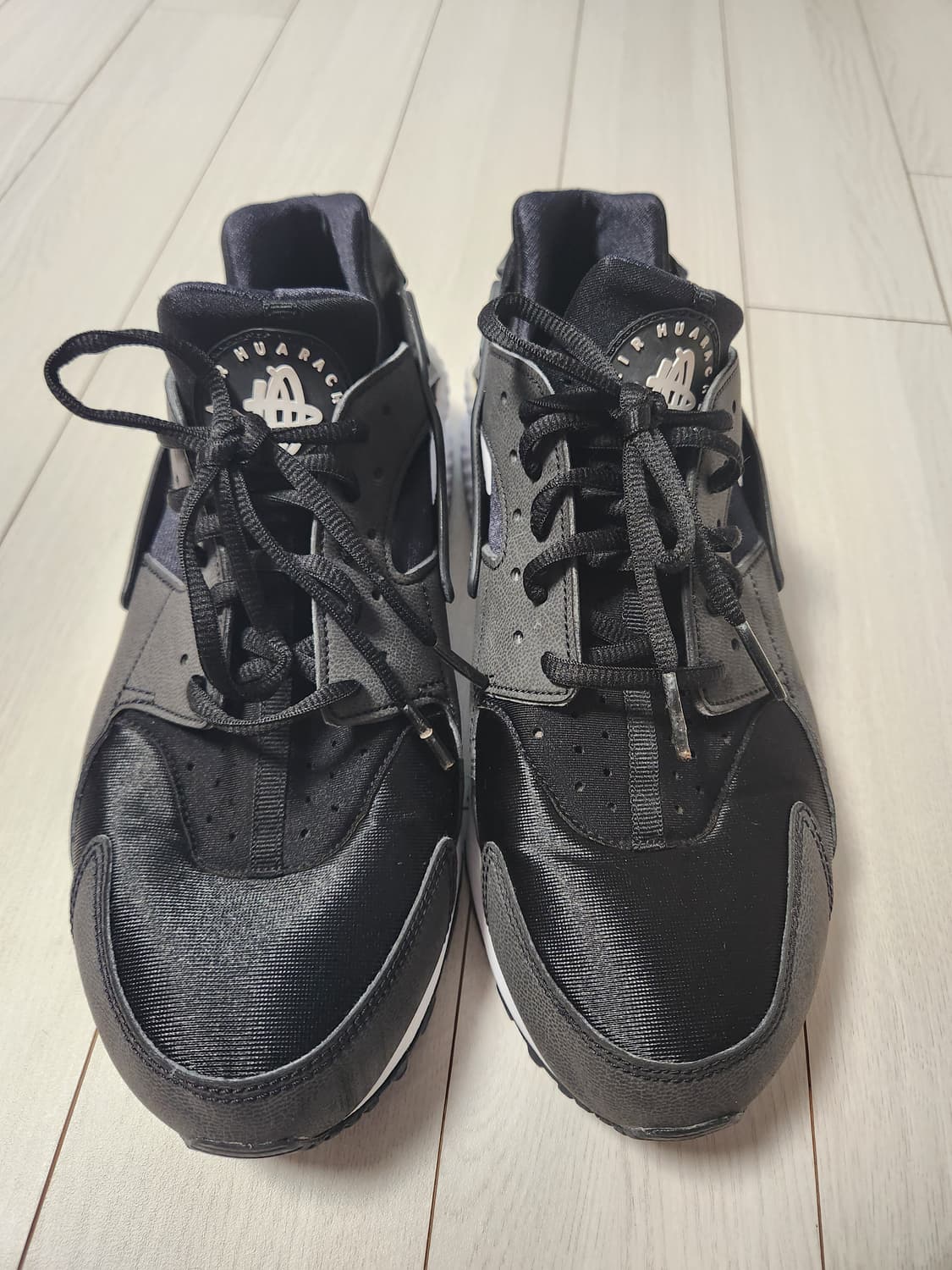 나이키 운동화 허라치 런 634835-006 사이즈280(270-275추 상품이미지2