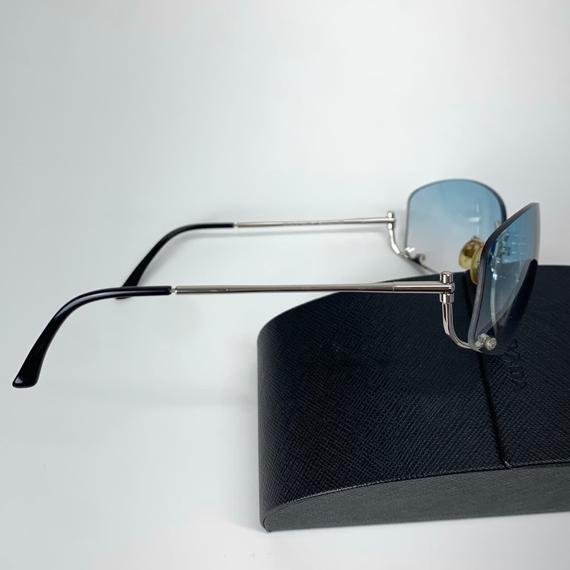 프라다 반무테 선글라스 상품이미지4