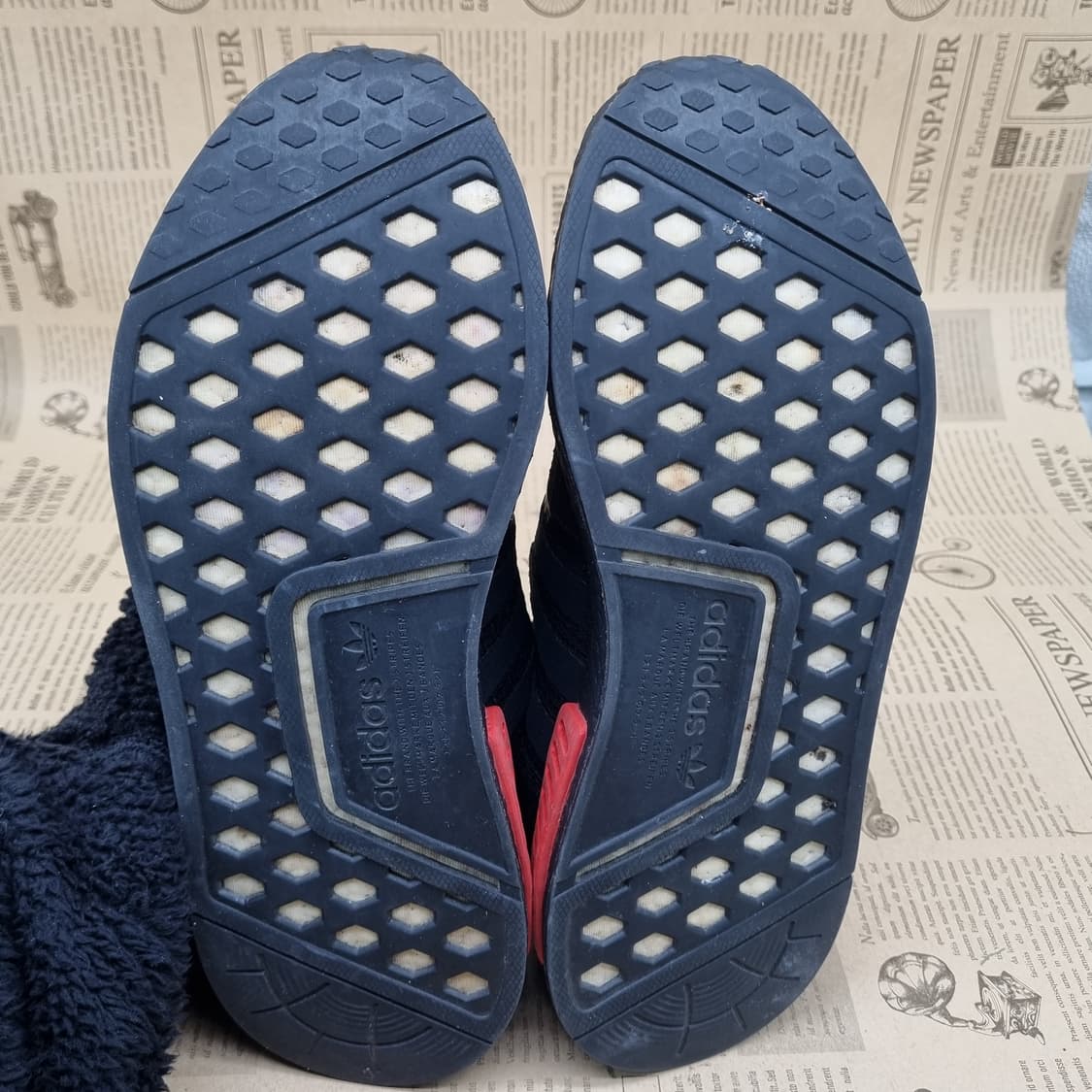 아디다스 NMD R1 남성운동화275 상품이미지3