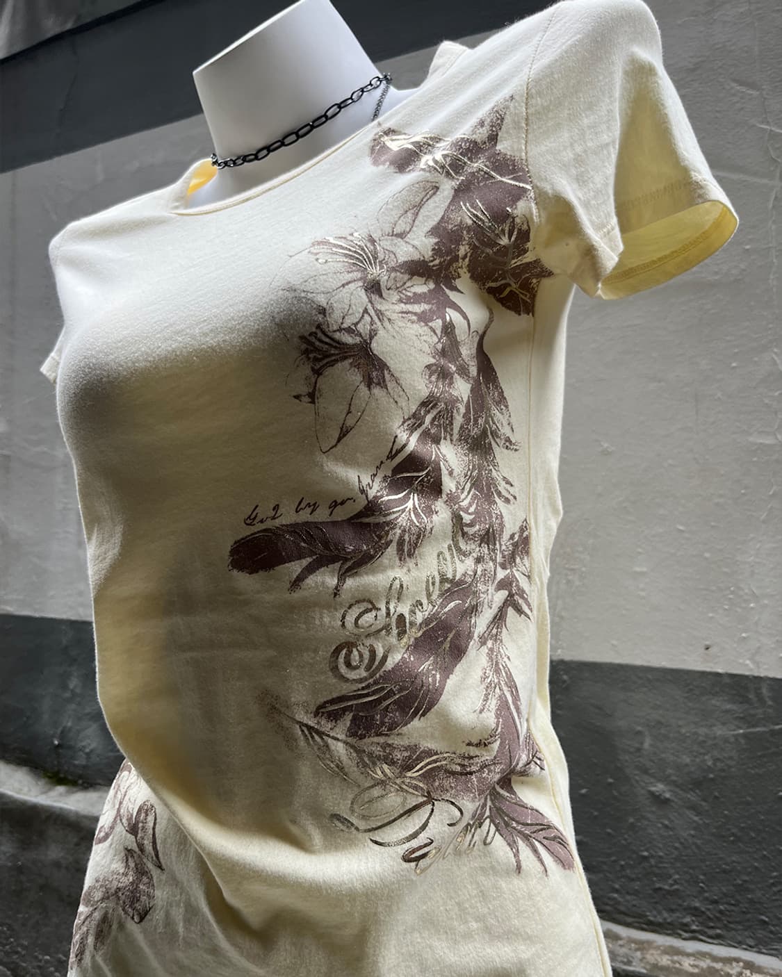 Faded Wilted Flower T-shirts 상품이미지4