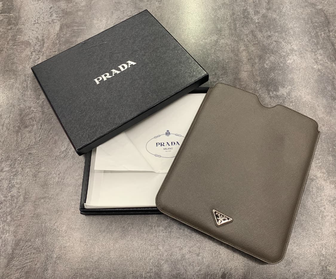 PRADA 프라다 아이패드 케이스(사피아노) 상품이미지1