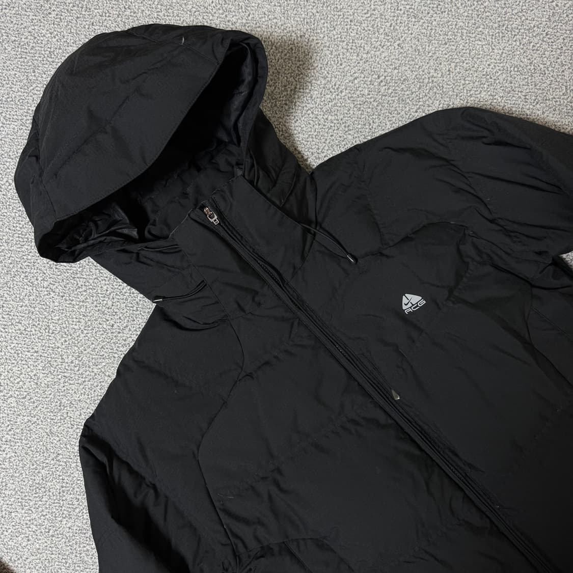 나이키 ACG 패딩 M 상품이미지1