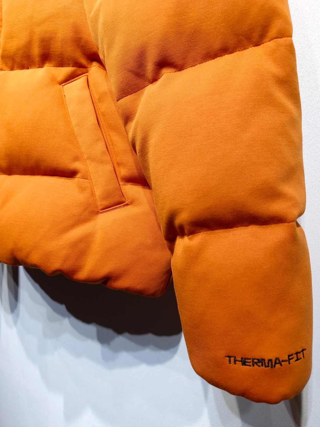 NIKE 나이키 써마핏 오버사이즈 푸퍼 오렌지_S 상품이미지6