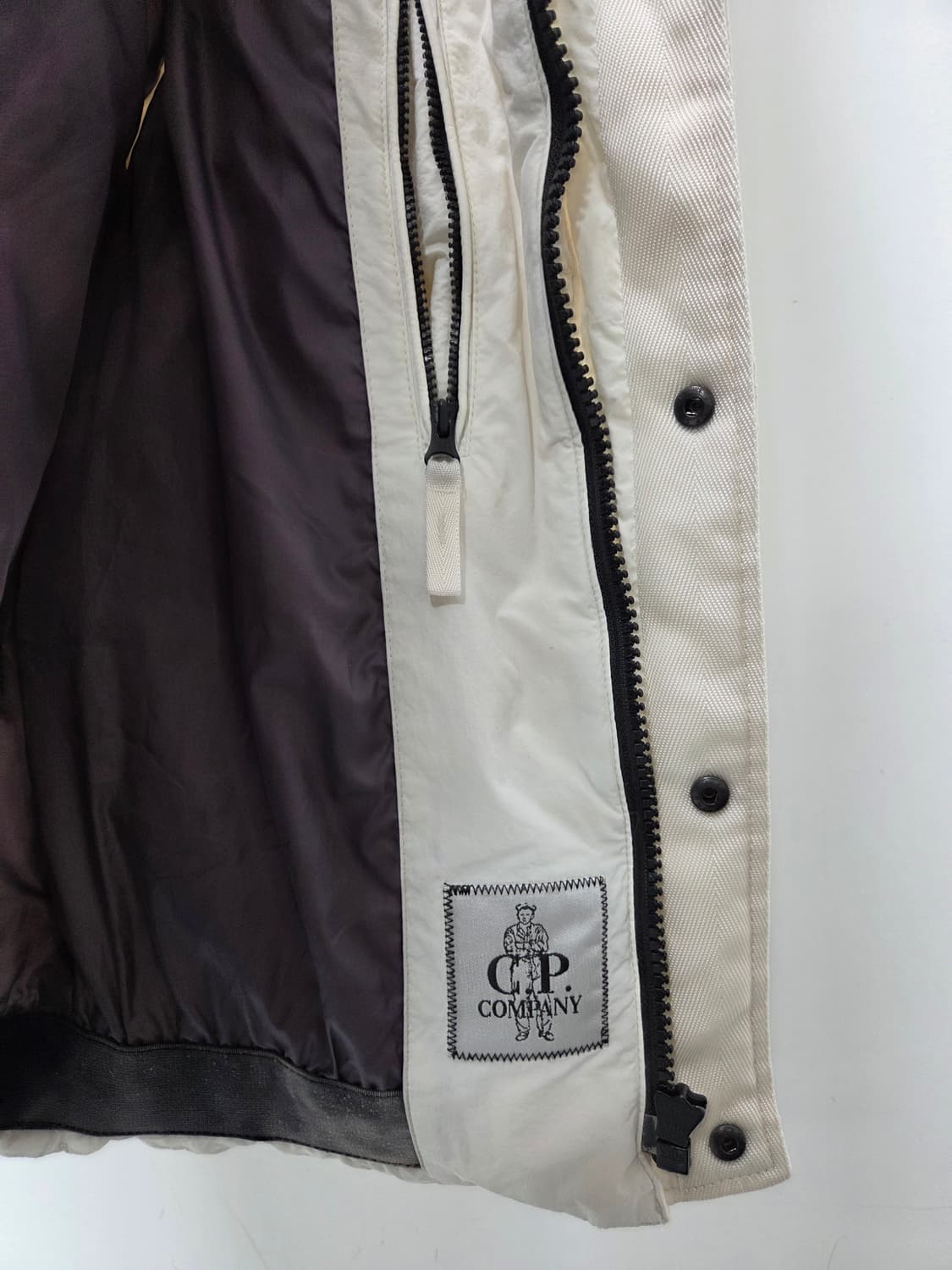 C.P. 컴퍼니 패딩 베스트 화이트 상품이미지6